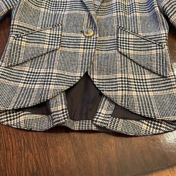 Smythe Houndstooth Blazer with Black Velvet Collar and Gold Buttons - Picture 6 of 9